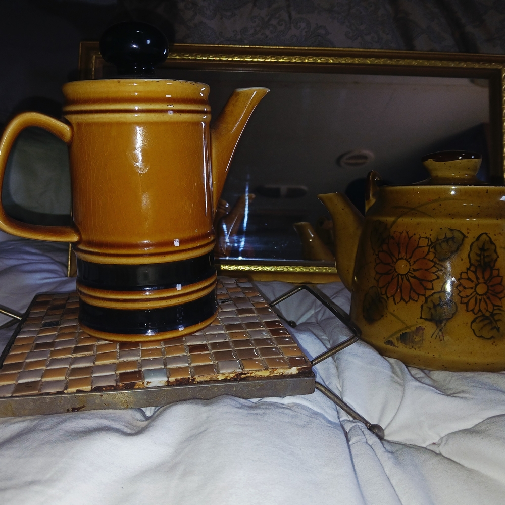 Vintage Ceramic Coffee Pot and Teapot Set - Brown